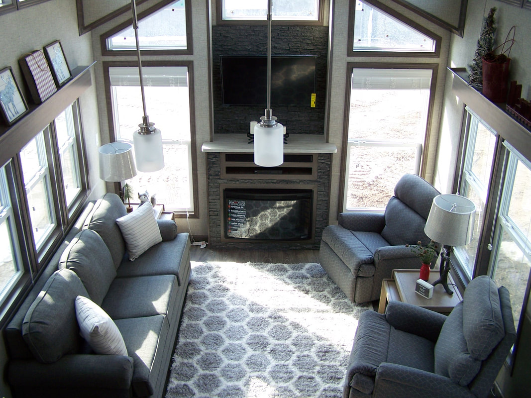 18 Kropf Island Custom Front Fireplace Siren Country Campers